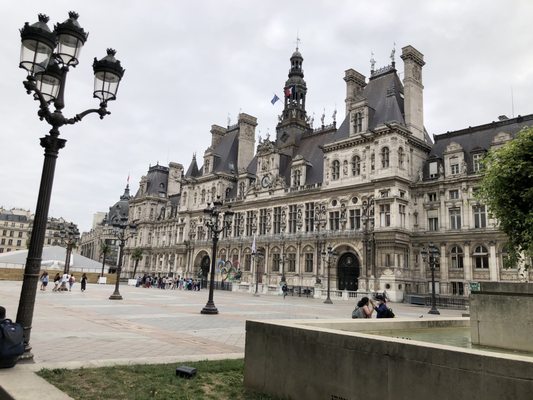 Hôtel de Ville by null