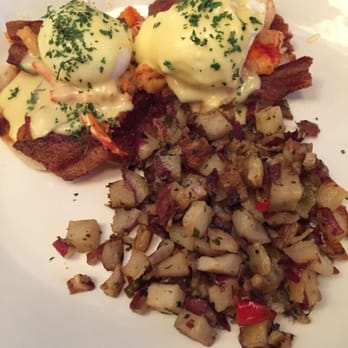 Black Walnut Café - Lobster Benedict - Cafes Near Me - Katy, Texas