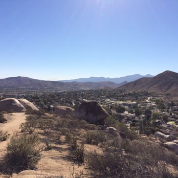 Doty Trust Park - So many mountains - Parks Near Me - Riverside, California