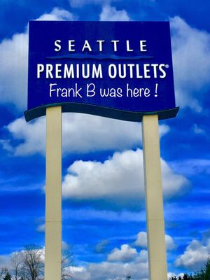 asics seattle premium outlet