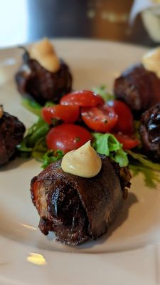 Rustica | Eatery and Tavern by null