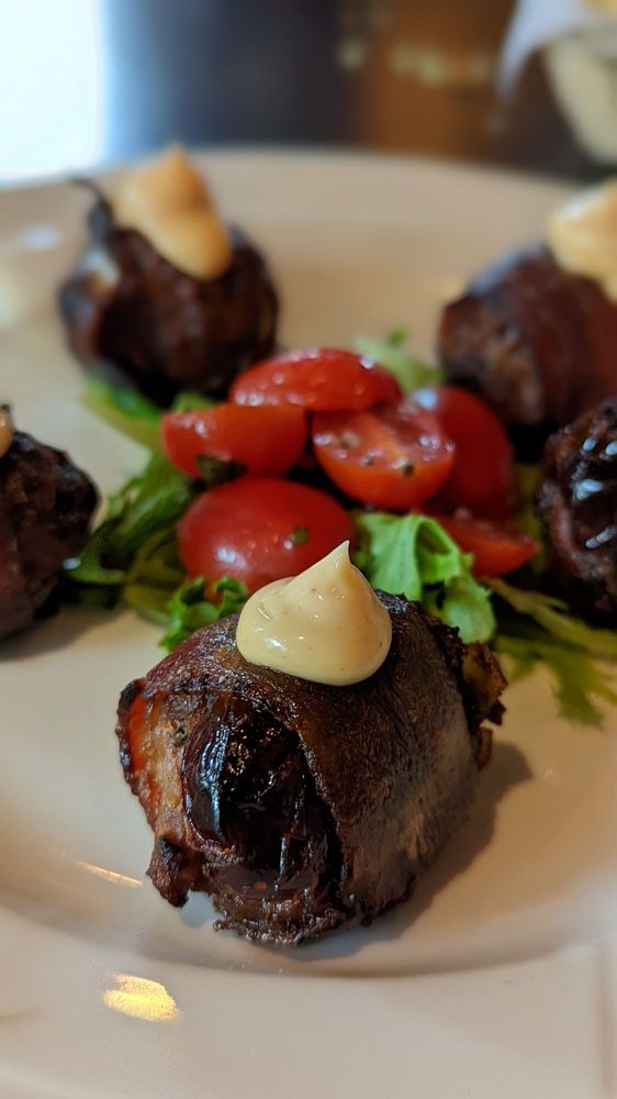 Rustica Eatery & Tavern