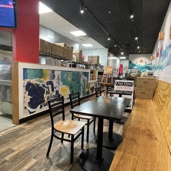 Omi Omy - Interior - Vietnamese Near Me - Amherst, Massachusetts