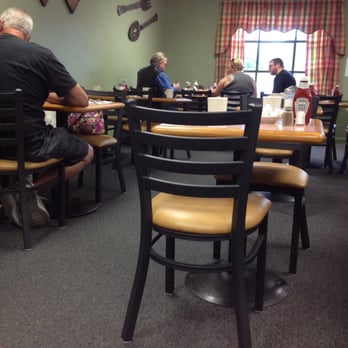 Evans Egg House - Interior - Breakfast & Brunch Near Me - Ludlow, Massachusetts