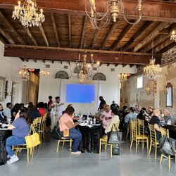 Gilded Lily Venue - Beautiful venue!