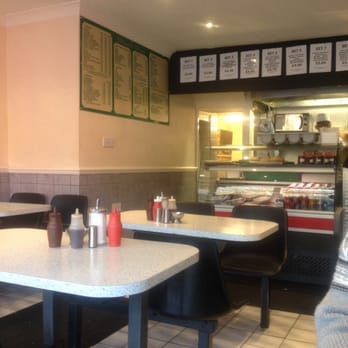 Mama Cafe - Quaint and clean with friendly fast service! Great prices! - Cafes Near Me - London, XGL