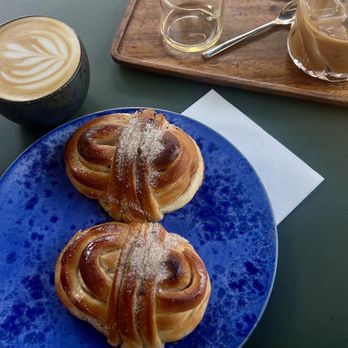 La Cabra Roastery - cappuccino and iced cortado - Coffee & Tea Near Me - Brooklyn, New York La Cabra Roastery - cappuccino and iced cortado - Coffee & Tea Near Me - Brooklyn, New York