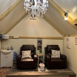 Healing Hands Nail Salon