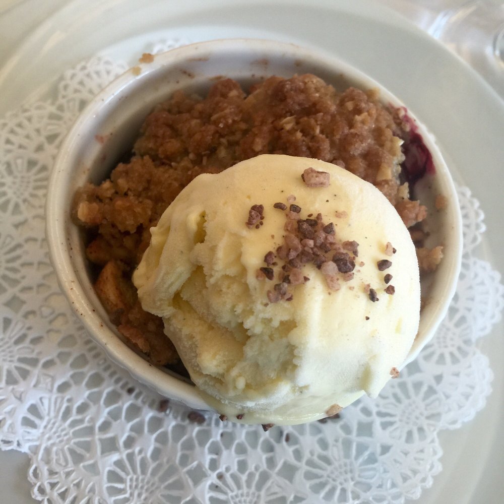 Apple Crisp dessert Apple Crisp dessert