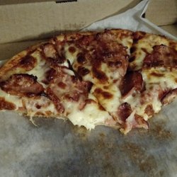 Penticton Pizza - Pepperoni and bacon pizza in this picture has the larger pepperoni slices.
