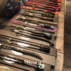 The Boy Wizard - Wands!