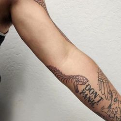 The Skull Serpent Dagger - Snake skeleton