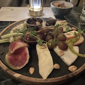 Mareva 1939 - Chef's Cheese Plate - Spanish Near Me - Miami Beach, Florida