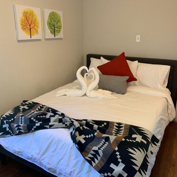 Lorena's Perfect Cleaning - Beautiful decoration for bedroom - Home Cleaning Near Me