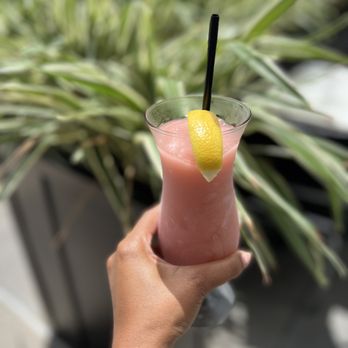 Loch Bar - Frozé - Seafood Near Me - Houston, Texas