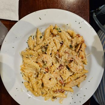 Famous Dave's - Shrimp and fettuccine with too much. - Barbeque Near Me - Doral, Florida