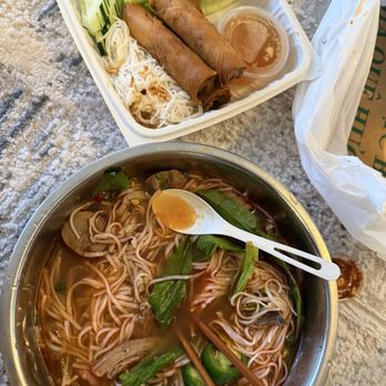 Ocean Pho - Spring rolls and pho combo - Vietnamese Near Me - Honolulu, Hawaii Ocean Pho - Spring rolls and pho combo - Vietnamese Near Me - Honolulu, Hawaii