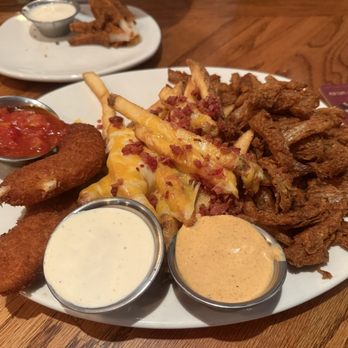 Outback Steakhouse - Down Under Trio - Steakhouses Near Me - Bakersfield, California