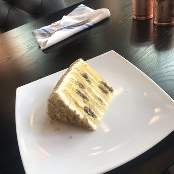 Blackwall Hitch - Banana cake - New American Near Me - Baltimore, Maryland Blackwall Hitch - Banana cake - New American Near Me - Baltimore, Maryland