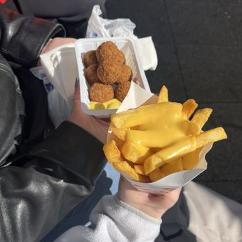 Pietersma Snacks - Friterie Near Me - Amsterdam, New Hampshire