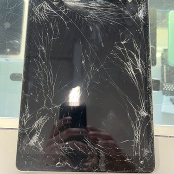 DDSR Mobile - Son chucked his ipad because he lost in Fortnite. No problem stop by and leave with new screen in under an hour. - Mobile Phone Repair Near Me - Charles Town, West Virginia
