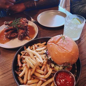 Corner Bar - Burger and duck wings - Cocktail Bars Near Me - Mill Valley, California Corner Bar - Burger and duck wings - Cocktail Bars Near Me - Mill Valley, California