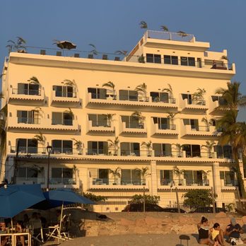 Hotel Grand Paramar - Beach out front is pretty rocky - Hotels Near Me - Puerto Vallarta, JAL Hotel Grand Paramar - Beach out front is pretty rocky - Hotels Near Me - Puerto Vallarta, JAL