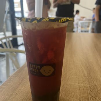 Happy Lemon - G6. Strawberry Black Tea - Juice Bars & Smoothies Near Me - Katy, Texas Happy Lemon - G6. Strawberry Black Tea - Juice Bars & Smoothies Near Me - Katy, Texas