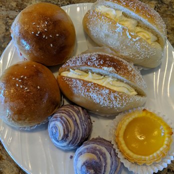 Honey Bakery - Barbeque pork buns,taro pastries,egg custard pastry, Chinese milk cream puffs. All great with hot tea. - Bakeries Near Me - Reno, Nevada