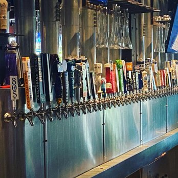 Yard House - New American Near Me - Phoenix, Arizona