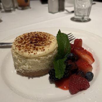 The Capital Grille - The Capital Grille Cheesecake - Steakhouses Near Me - Schaumburg, Illinois The Capital Grille - The Capital Grille Cheesecake - Steakhouses Near Me - Schaumburg, Illinois