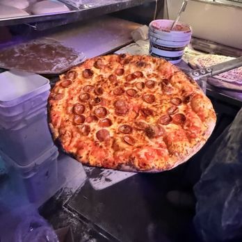 Shimmy’s Pizza - Pepperoni and cheese - Food Trucks Near Me Shimmy’s Pizza - Pepperoni and cheese - Food Trucks Near Me