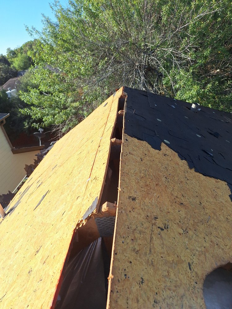 Slide of Saldana's Roofing