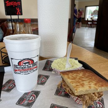 Skylight Inn BBQ - Med Meat w/ Bread & Slaw - Barbeque Near Me - Ayden, North Carolina