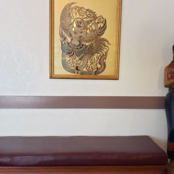 Thai House Restaurant - Waiting/sitting area of Thai House - Thai Near Me - Redlands, California Thai House Restaurant - Waiting/sitting area of Thai House - Thai Near Me - Redlands, California