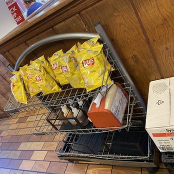 Bar-B-Cutie - ows a cart of chips and a cart of chips - Barbeque Near Me - Nashville, Tennessee Bar-B-Cutie - ows a cart of chips and a cart of chips - Barbeque Near Me - Nashville, Tennessee