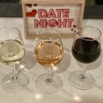 Urban Wine + Kitchen - Wine flight of my choosing - Wine Bars Near Me - Lisle, Illinois