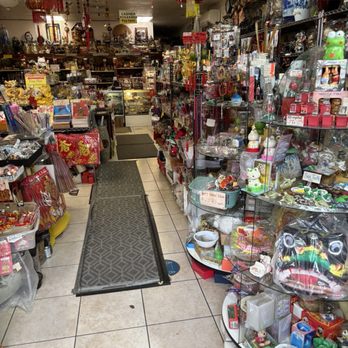 Feng Shui Arts & Gifts - Gift Shops Near Me - Honolulu, Hawaii Feng Shui Arts & Gifts - Gift Shops Near Me - Honolulu, Hawaii