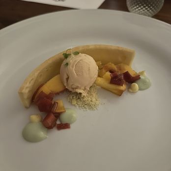 Au Courant - Modern European Near Me - Omaha, Nebraska