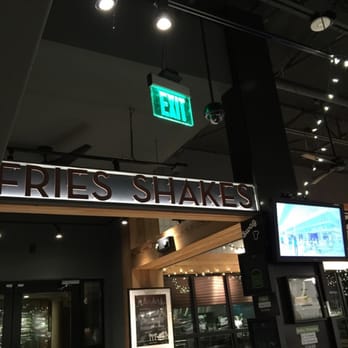 Shake Shack Winter Park - Entrance - Burgers Near Me - Winter Park, Florida Shake Shack Winter Park - Entrance - Burgers Near Me - Winter Park, Florida