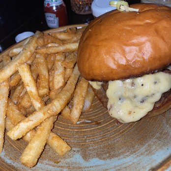 Four Seasons Hotel - Burger from the happy hour menu! - Hotels Near Me - Saint Louis, Missouri