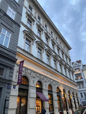 Café Savoy by null