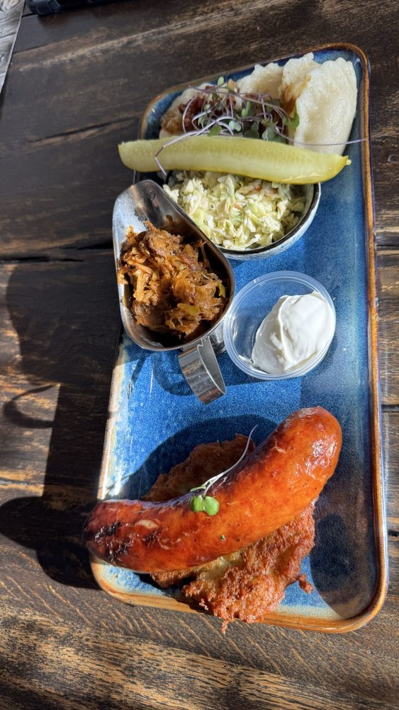 Tata's Pierogi Factory Outlet Logo