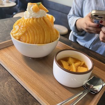 Dento Piano Cafe and Bar - mango bingsoo - Cafes Near Me - San Francisco, California