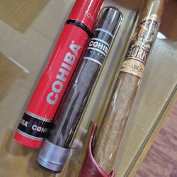 Galina Fine Cigars - Cigar and diamond ring