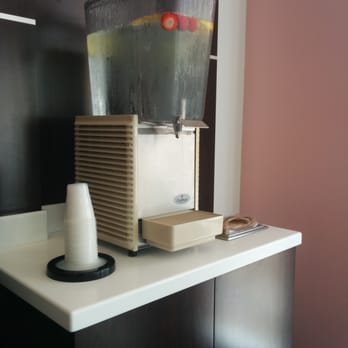 Yogurtland - water available in store - Ice Cream & Frozen Yogurt Near Me - Mountain View, California