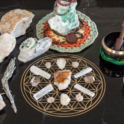 Psychic Readings By Avalyn - Psychic readings and sessions