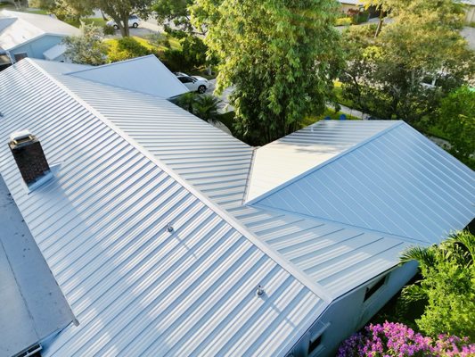 FoxHaven Roofing Group Logo