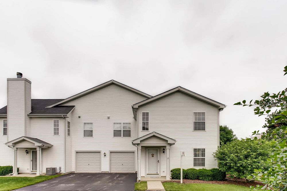 SAMANTHA KACIUBA KELLER WILLIAMS REALTY 11 Photos 5122A Main St