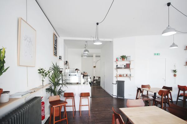 Café Cardinal by null